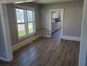 1204 1st Ave NE in Austin, MN - Building Photo - Building Photo