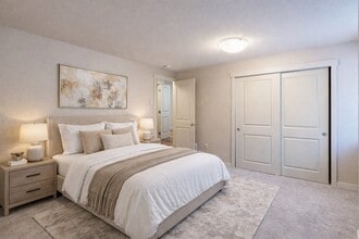 Vermont in Kenmore, WA - Building Photo - Building Photo