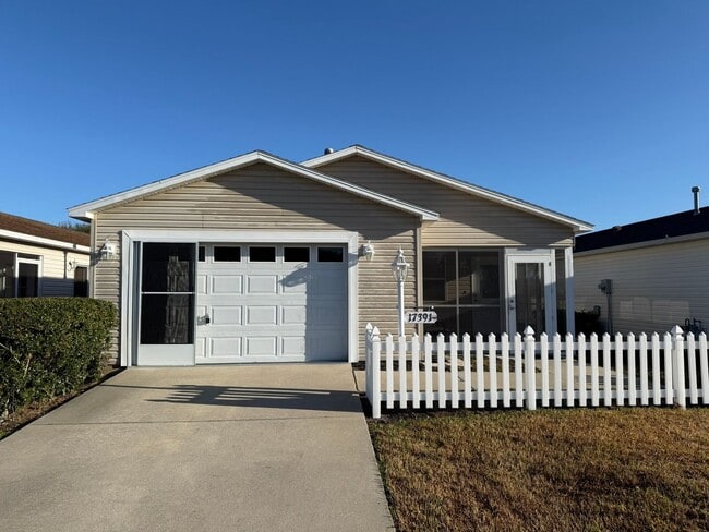 property at 17391 SE 78th Harmony Cir