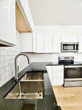 712 Linwood Blvd in Kansas City, MO - Building Photo - Building Photo