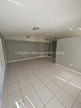 1213 Roma Ct in Orlando, FL - Building Photo - Building Photo