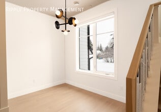 3415-3485 85 St NW in Calgary, AB - Building Photo - Building Photo