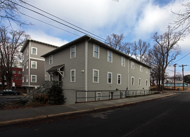 The Davy Apartments in Charlotte, NC - Building Photo - Building Photo