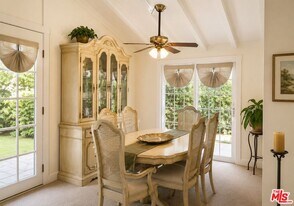 20617 Archwood St in Los Angeles, CA - Building Photo