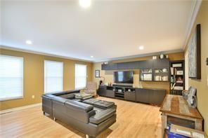 941 Montclair Dr in Coraopolis, PA - Building Photo - Building Photo