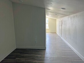 201 Eastwood St in Houston, TX - Building Photo - Building Photo