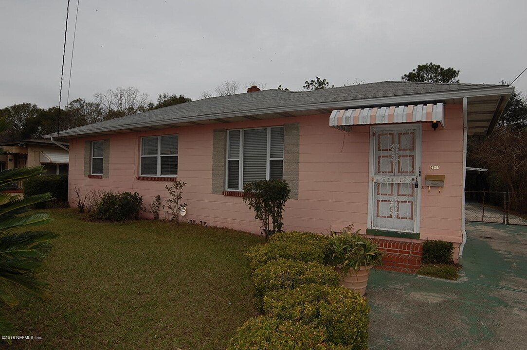 2947 W 45th St in Jacksonville, FL - Foto de edificio