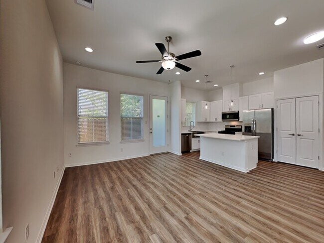 9902 Clark Rd in Houston, TX - Building Photo - Building Photo