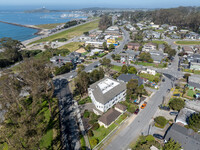 195 Avenue Cabrillo in El Granada, CA - Building Photo - Building Photo