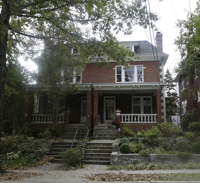 3532-3534 Quebec St NW in Washington, DC - Foto de edificio - Building Photo