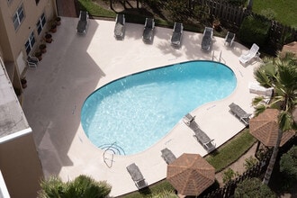 115 E Coronado Dr in South Padre Island, TX - Building Photo - Building Photo