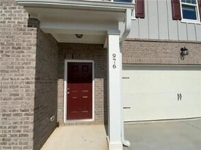 976 Feldman Chase in Loganville, GA - Building Photo - Building Photo