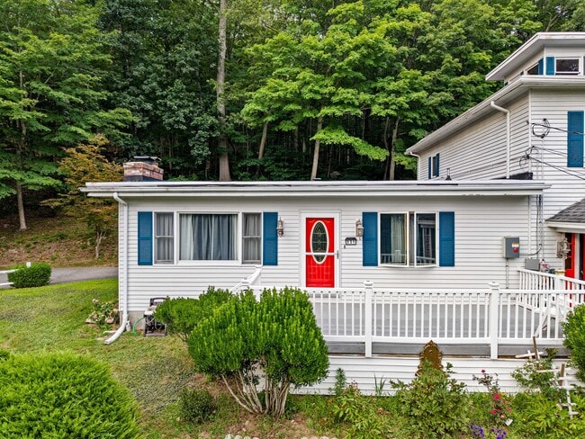 property at 331 CT-163