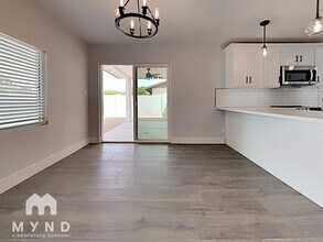 2528 E Hermosa Dr in Tempe, AZ - Building Photo - Building Photo