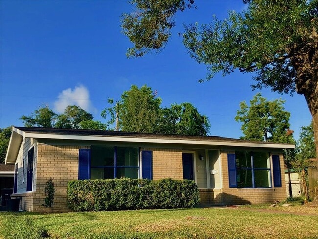 property at 212 Milwaukee St