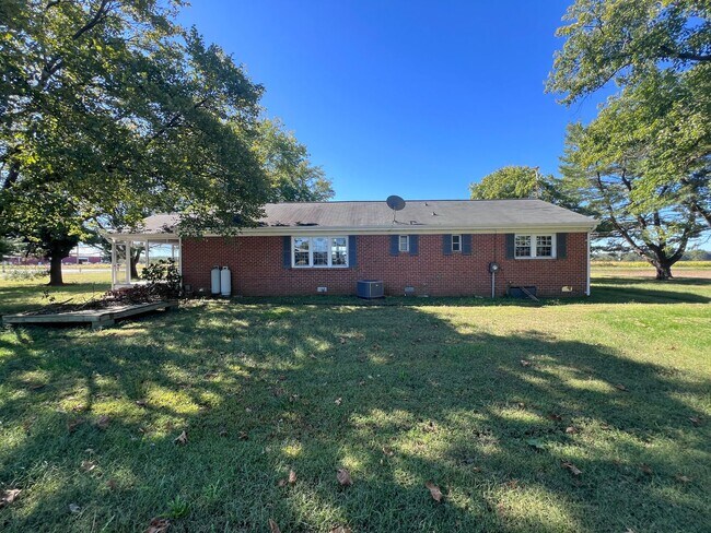 4911 Cople Hwy in Mount Holly, VA - Building Photo - Building Photo