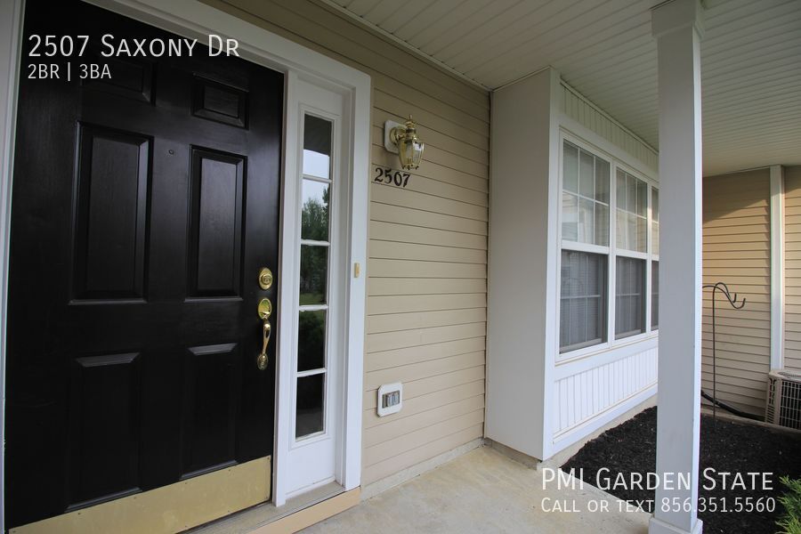 2507 Saxony Dr in Mount Laurel, NJ - Building Photo