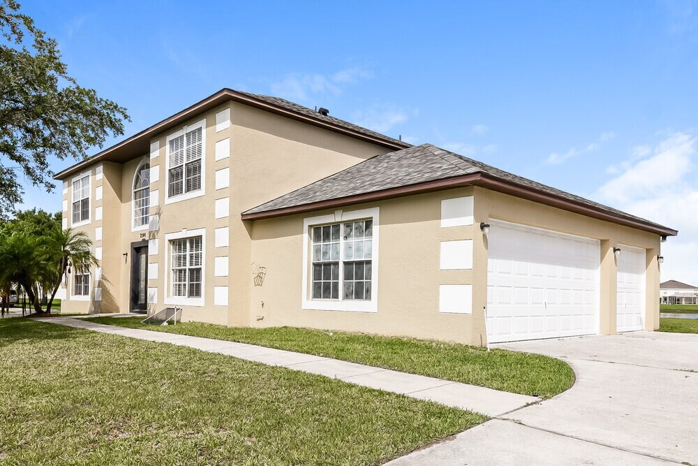2346 Andrews Valley Dr in Kissimmee, FL - Building Photo