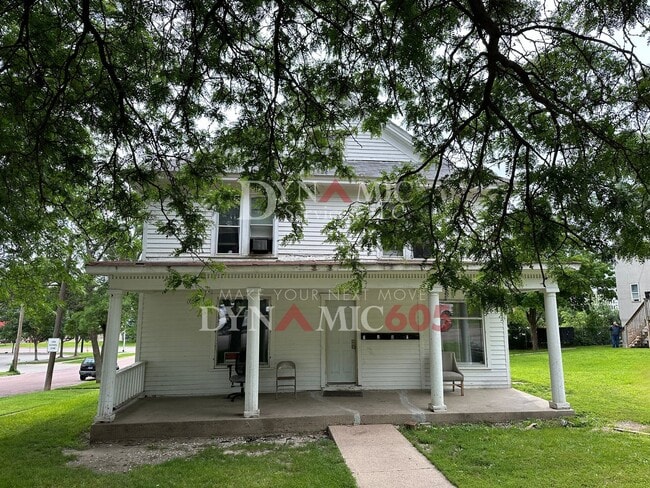 property at 434 N Spring Ave