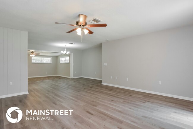 10 Catalina Dr in Debary, FL - Foto de edificio - Building Photo