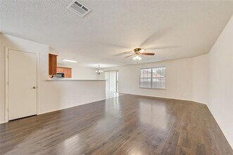 124 Independence Ave in Venus, TX - Building Photo - Building Photo