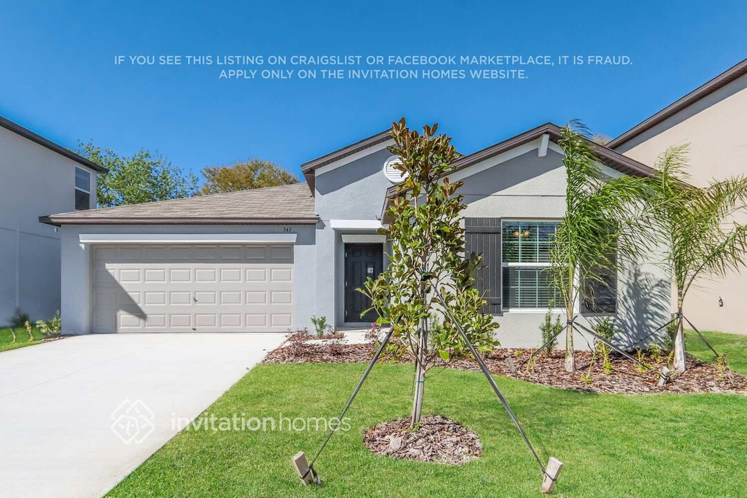 347 Rain Lily Ave in Spring Hill, FL - Building Photo