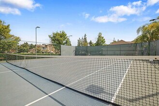 Cambridge Park in San Diego, CA - Foto de edificio - Building Photo