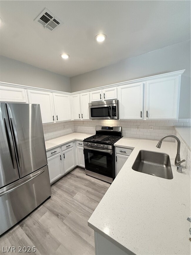 property at 3103 Quail Crest Ave