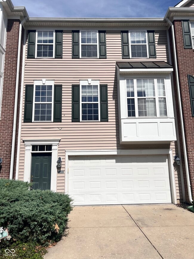 3332 Decker Ridge Dr