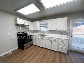 307 S 9th St in Midlothian, TX - Building Photo - Building Photo