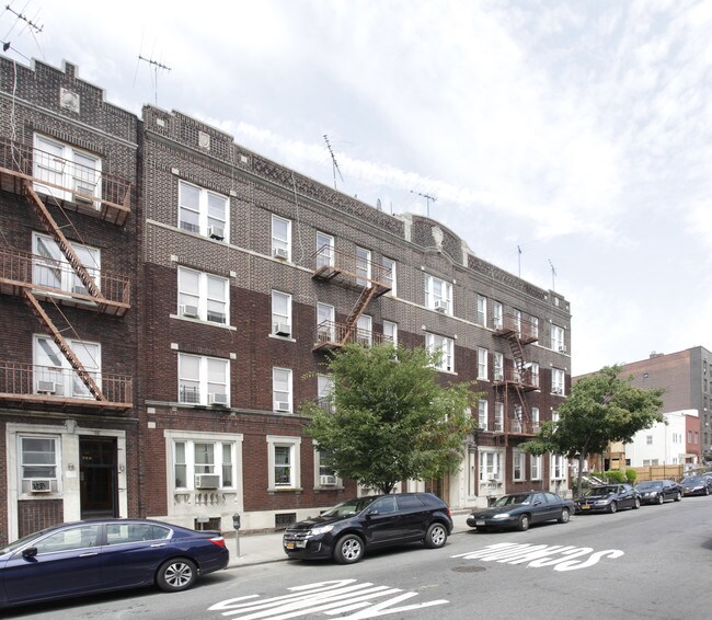 Midwood Arms in Brooklyn, NY - Foto de edificio - Building Photo