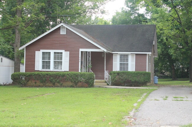 property at 506 E College St