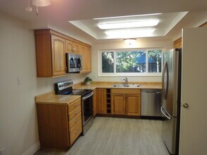 613 Cedar Pl in Novato, CA - Building Photo - Building Photo