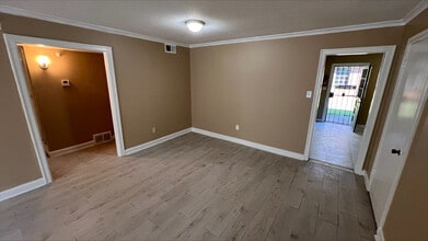 3216 S Mendenhall Rd in Memphis, TN - Building Photo - Building Photo