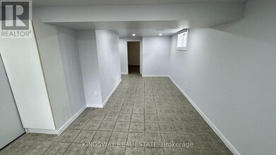 65 Park Crescent in Richmond Hill, ON - Building Photo - Building Photo