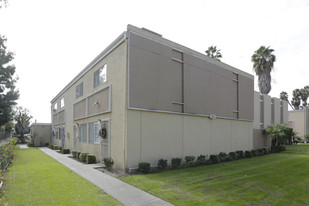 3902 W El Rancho Ave Apartments