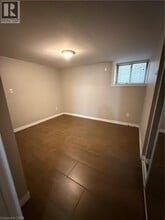 947 Main St E in Hamilton, ON - Building Photo - Building Photo