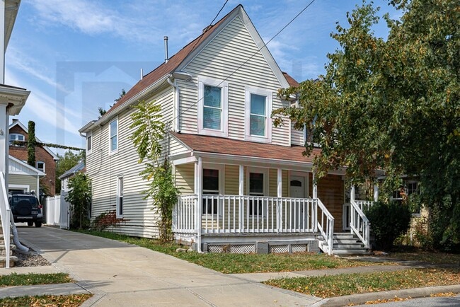 property at 1566 Winchester Ave