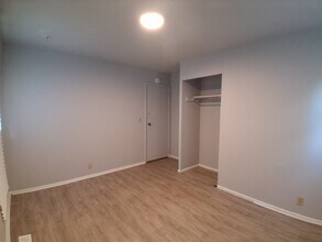 804 Knollcrest Dr in Danville, IL - Building Photo - Building Photo