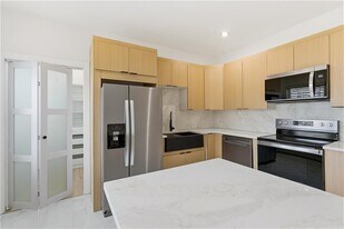 170 Broadway in Providence, RI - Building Photo