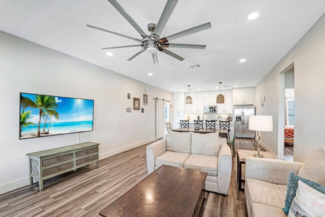 109 N Commercial St, Unit SI FL1-ID1532257P