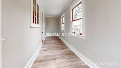 33 Summer St, Unit 4 in Waterville, ME - Building Photo - Building Photo