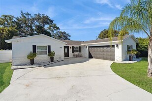 622 Beverly Ave in Altamonte Springs, FL - Building Photo