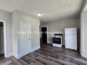 179 Pine St in Lewiston, ME - Building Photo - Building Photo