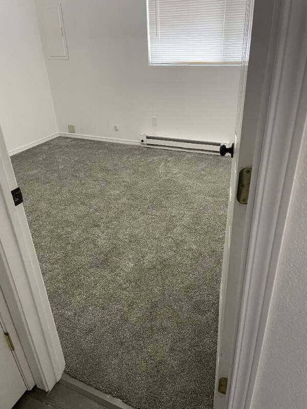 3695 Fargo St-Unit -B in West Richland, WA - Building Photo - Building Photo