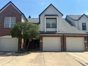 2400 Southlake Ct in Irving, TX - Building Photo - Building Photo