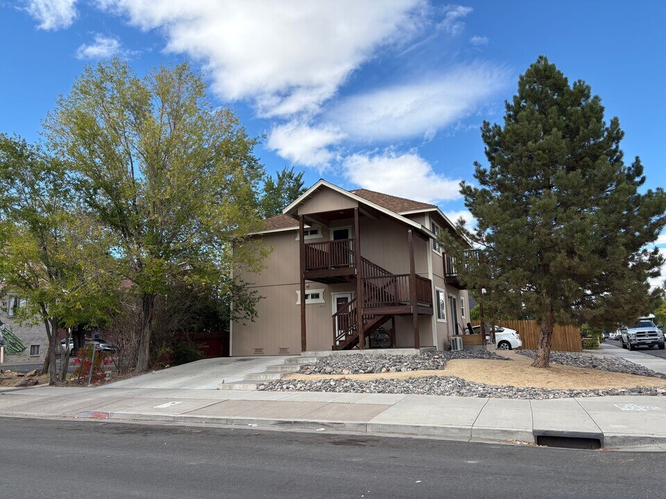 343 Wonder St in Reno, NV - Building Photo