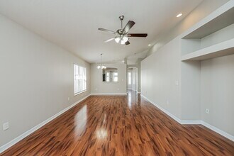 12724 Evington Point Dr in Riverview, FL - Building Photo - Building Photo