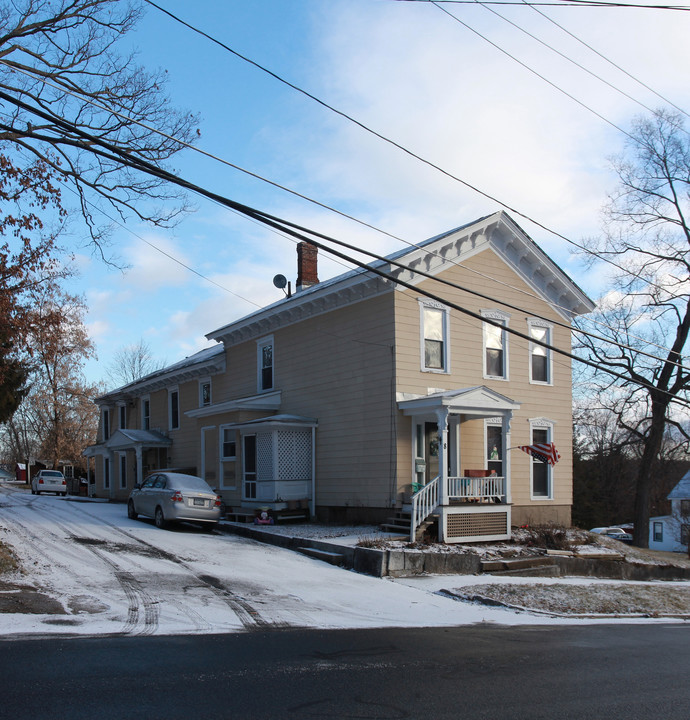 8 Burgoyne St in Schuylerville, NY - Foto de edificio