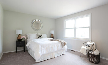 Berkshire Village in London, ON - Building Photo - Building Photo